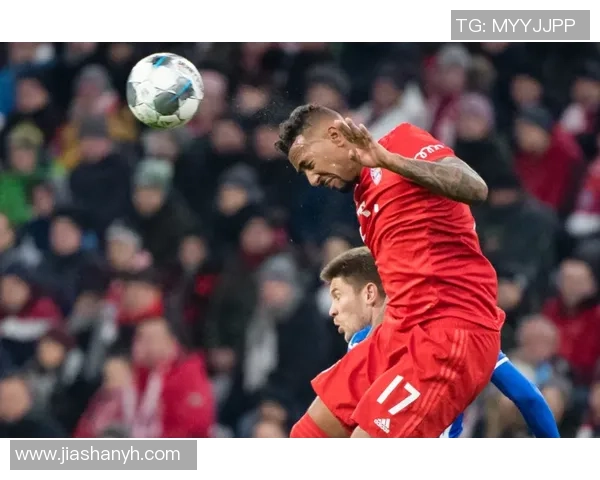 莱万重返安联球场引发拜仁球迷愤怒大嘘声感叹忘恩负义情绪高涨